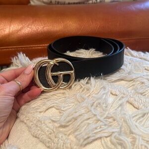 💕Belt- NOT Gucci- Size 43 inches- Black and Gold